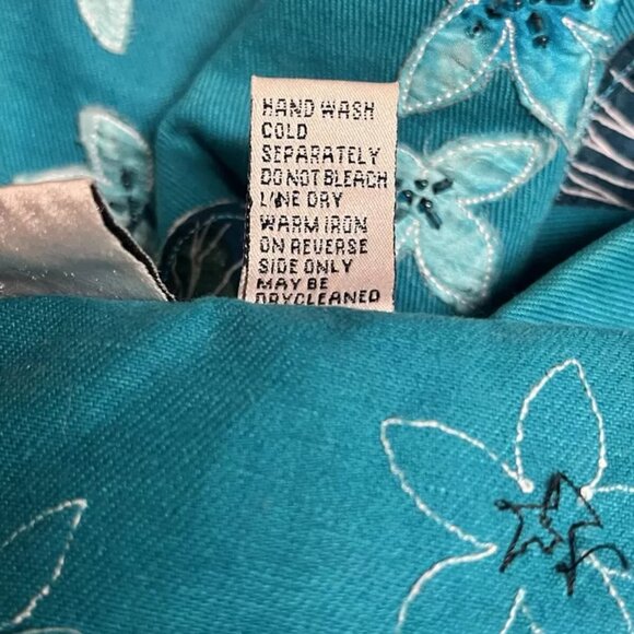 Chico's Design Jacket 2 M Denim Silk Embroidered Floral Hawaiian Parrot Bead VTG - Picture 11 of 11